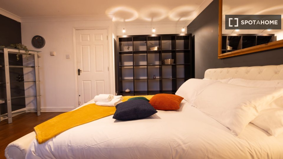 Apartment London, 4 beds, 102m² — photo 26