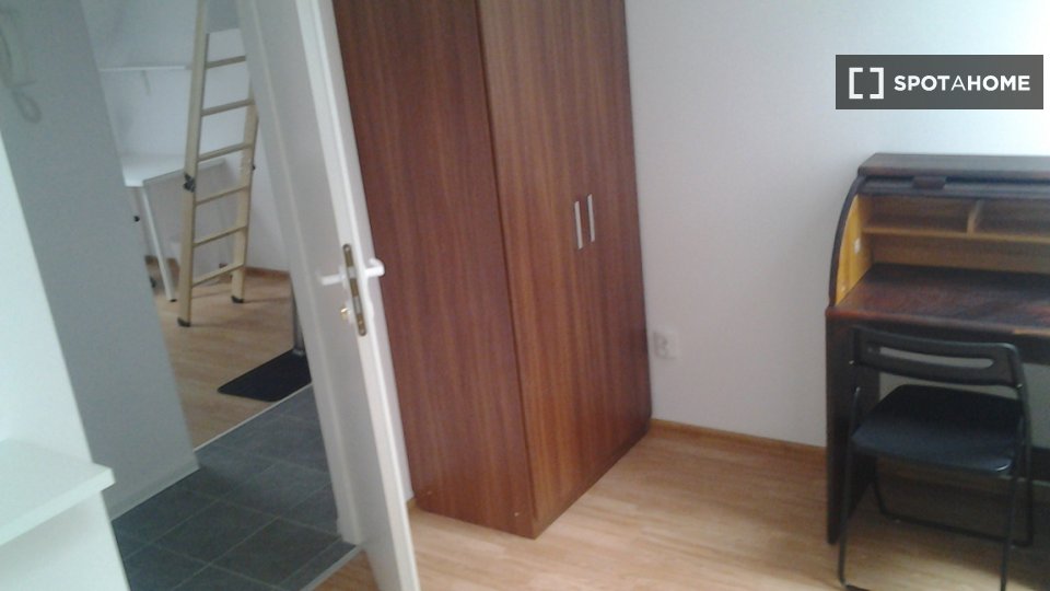 Double room Wroclaw, 7 beds — photo 11