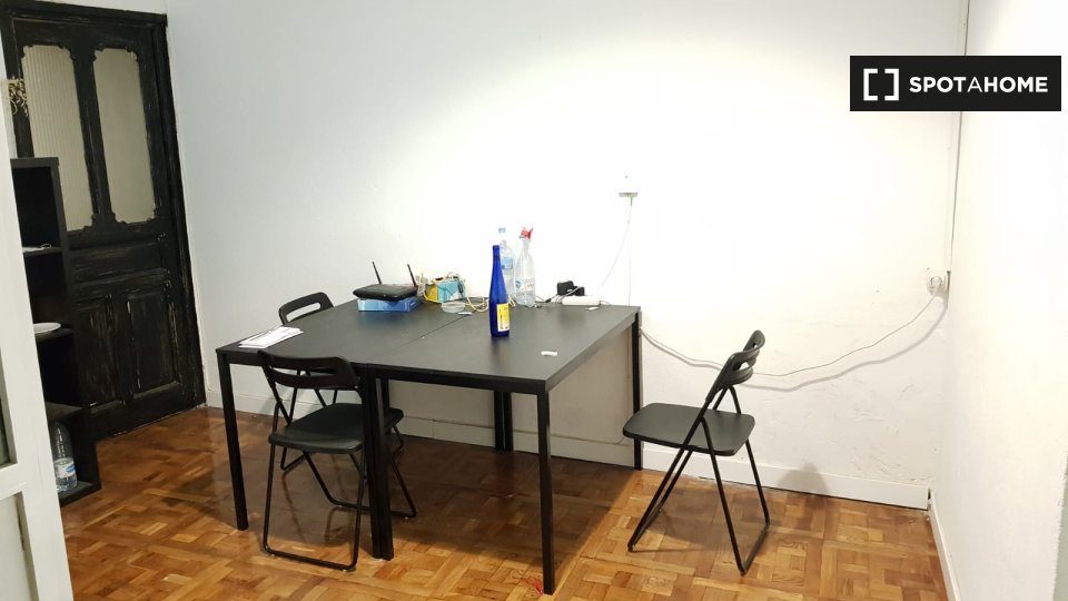 Double room Madrid, 8 beds, 170m² — photo 19