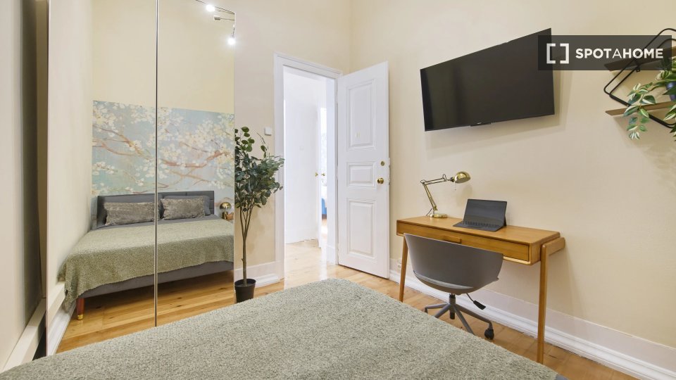 Double room Lisbon, 8 beds — photo 13