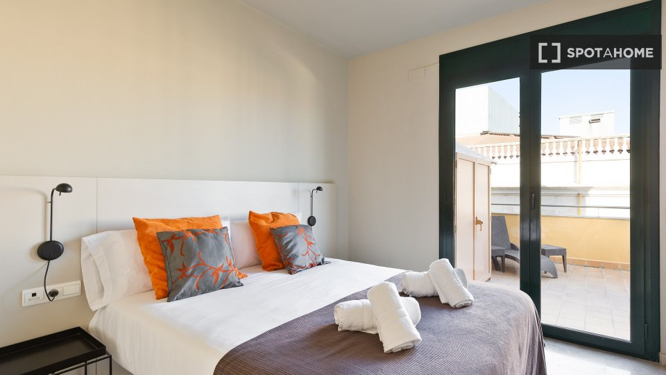 Apartment Barcelona, 4 beds, 105m² — photo 9