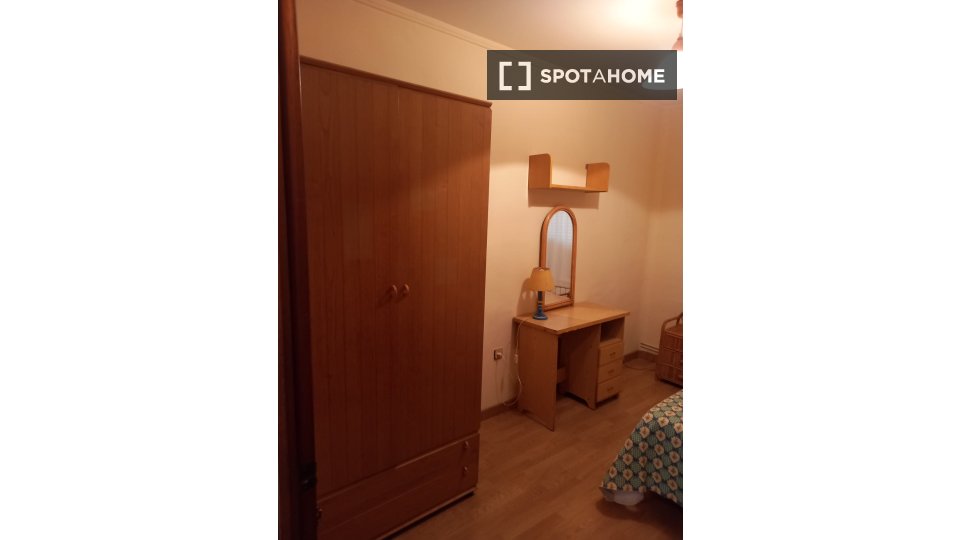 Double room Madrid, 4 beds, 90m² — photo 5