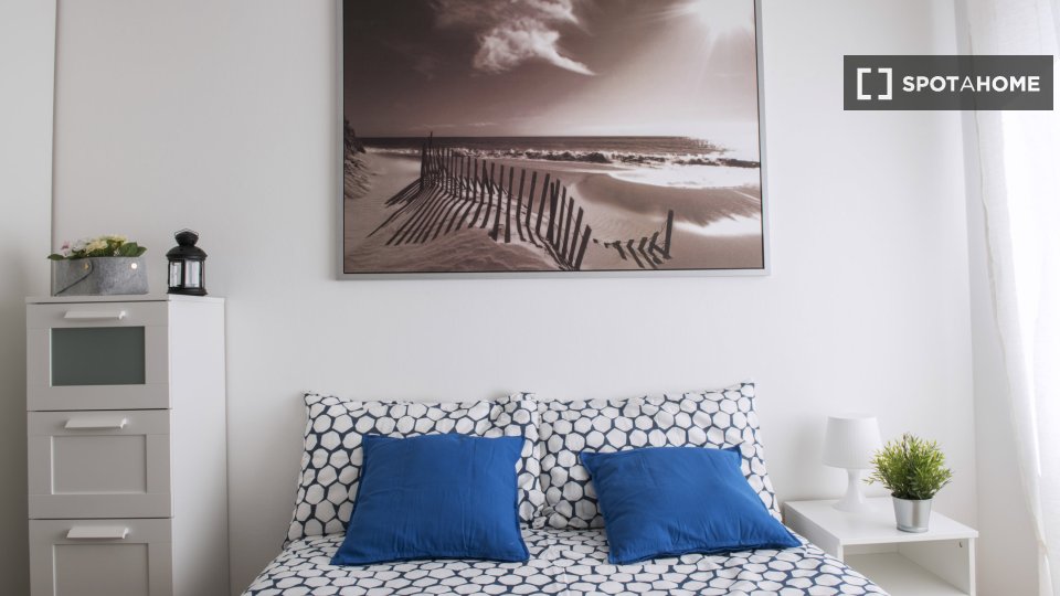 Double room Milan, 3 beds, 72m² — photo 9