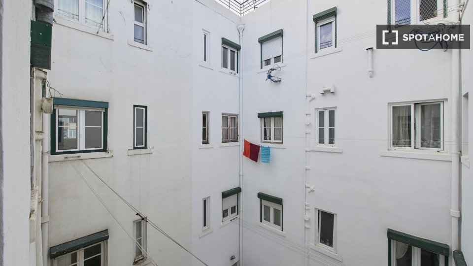 Double room Lisbon, 5 beds — photo 5