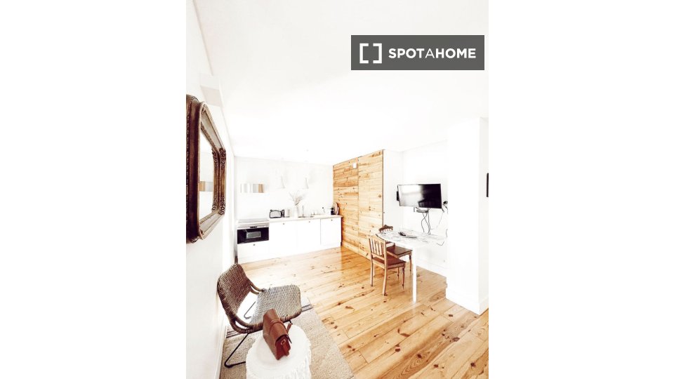 Apartment mono Lisbon, 30m² — photo 9