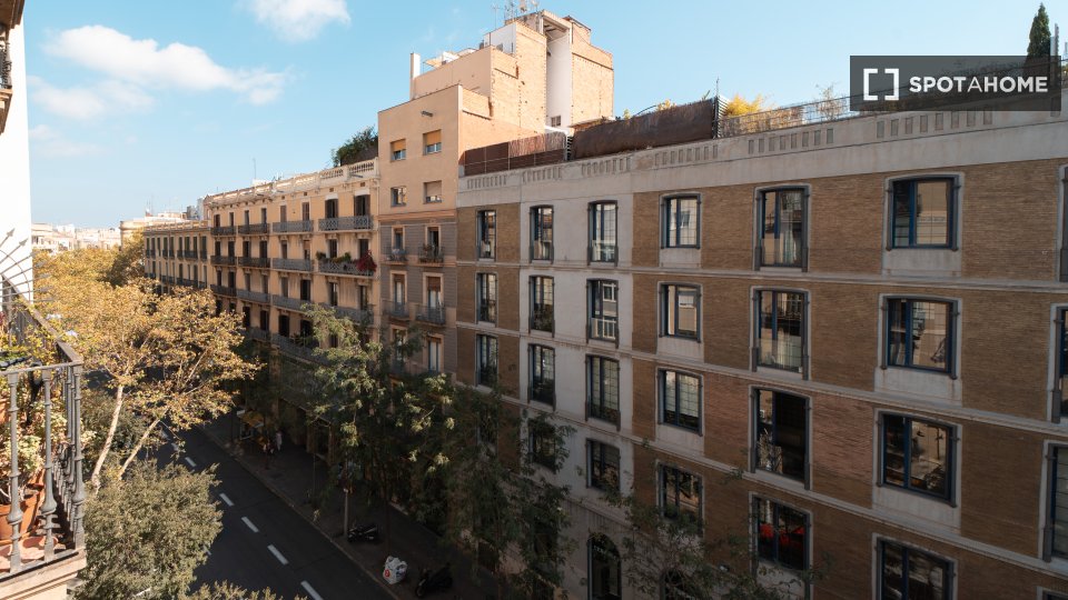 Double room Barcelona, 7 beds, 160m² — photo 13