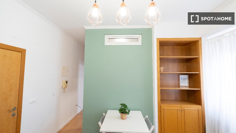Apartment mono Lisbon, 45m² — photo 2