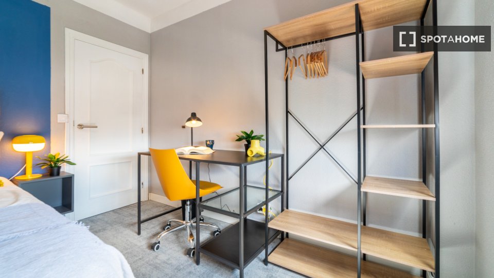 Double room Madrid, 6 beds, 67m² — photo 19
