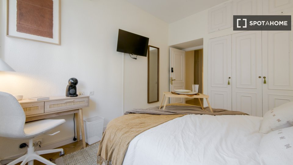 Double room Madrid, 9 beds — photo 14