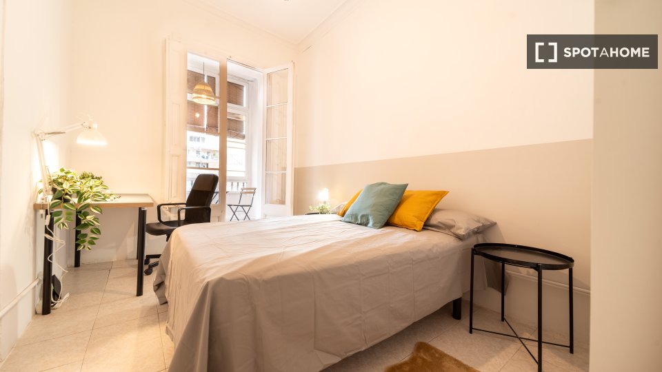 Double room Barcelona, 7 beds, 200m² — photo 4