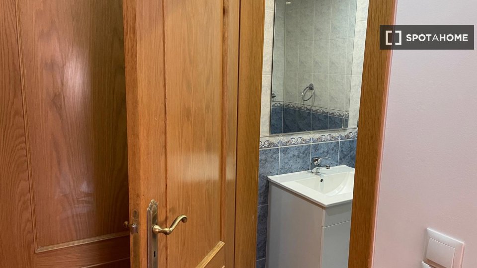 Double room Lisbon, 4 beds, 125m² — photo 68