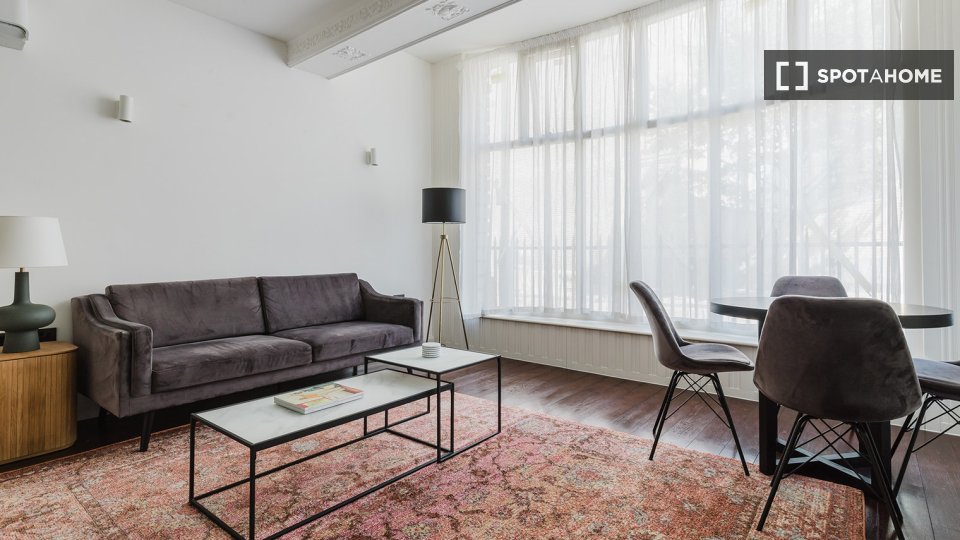 Apartment London, 2 beds — photo 2