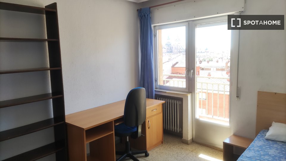 Habitación en piso compartido en Salamanca
