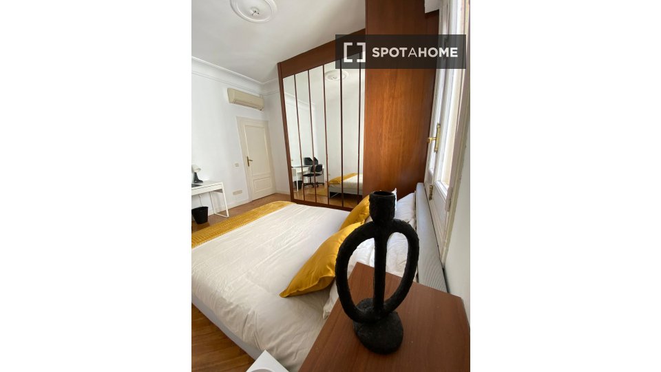 Double room Madrid, 7 beds — photo 19