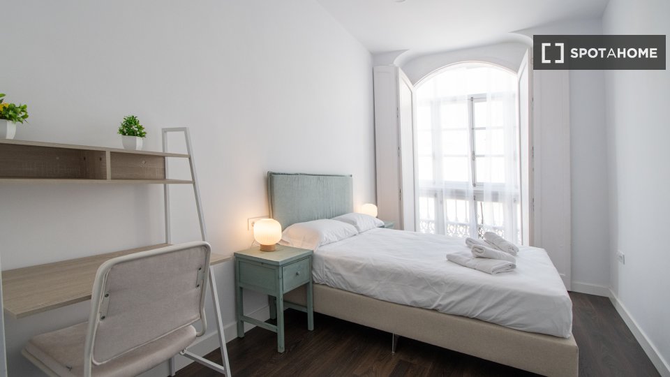 Habitación en piso compartido de 2 habitaciones en Cádiz