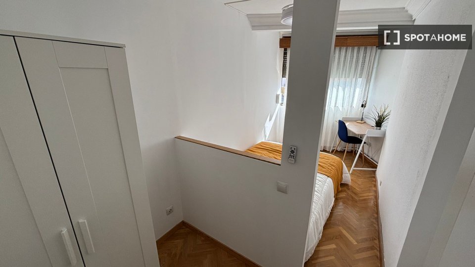 Double room Madrid, 9 beds, 200m² — photo 12