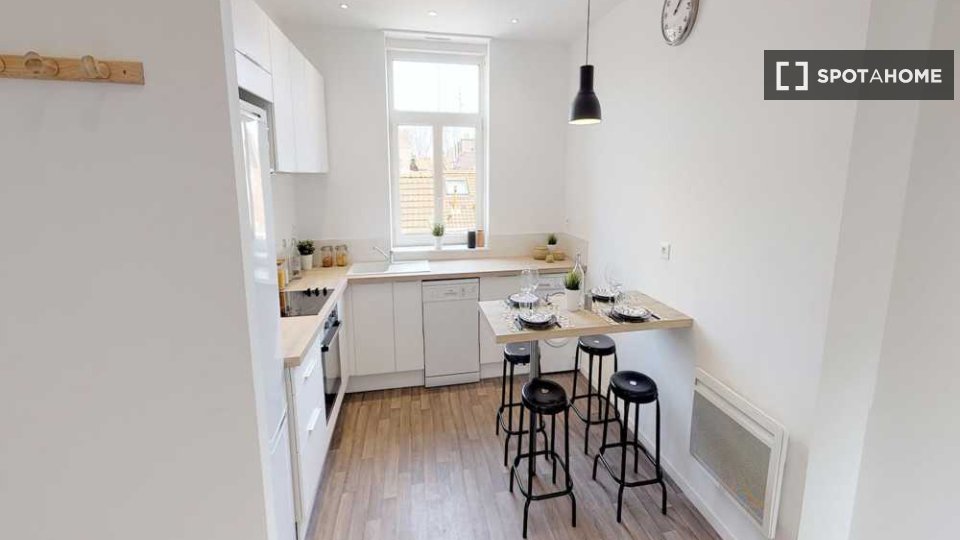 Double room Lille, 4 beds, 80m² — photo 1