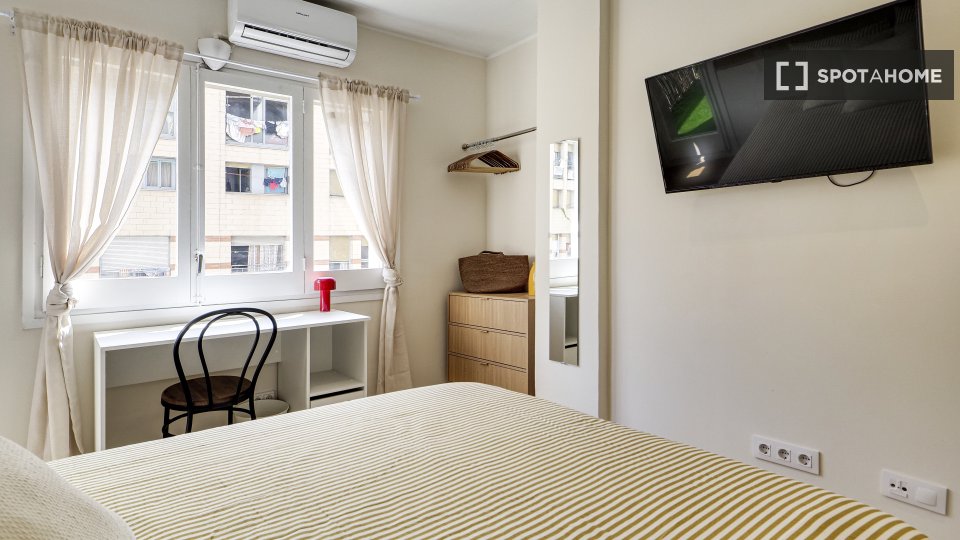 Double room Barcelona, 4 beds, 85m² — photo 33