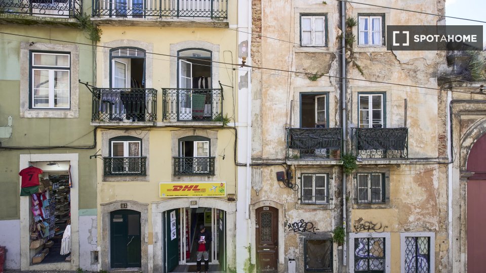 Double room Lisbon, 13 beds — photo 16
