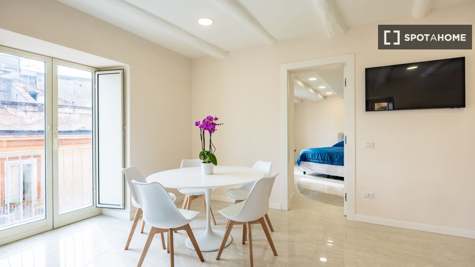 Apartment Naples, 1 bed, 95m² — photo 1