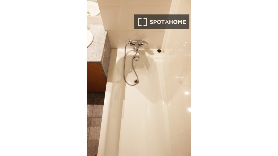 Apartment Porto, 2 beds, 135m² — photo 17