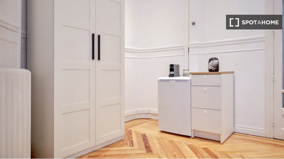 Double room Madrid, 7 beds — photo 56