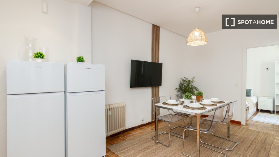 Double room Madrid, 6 beds — photo 24