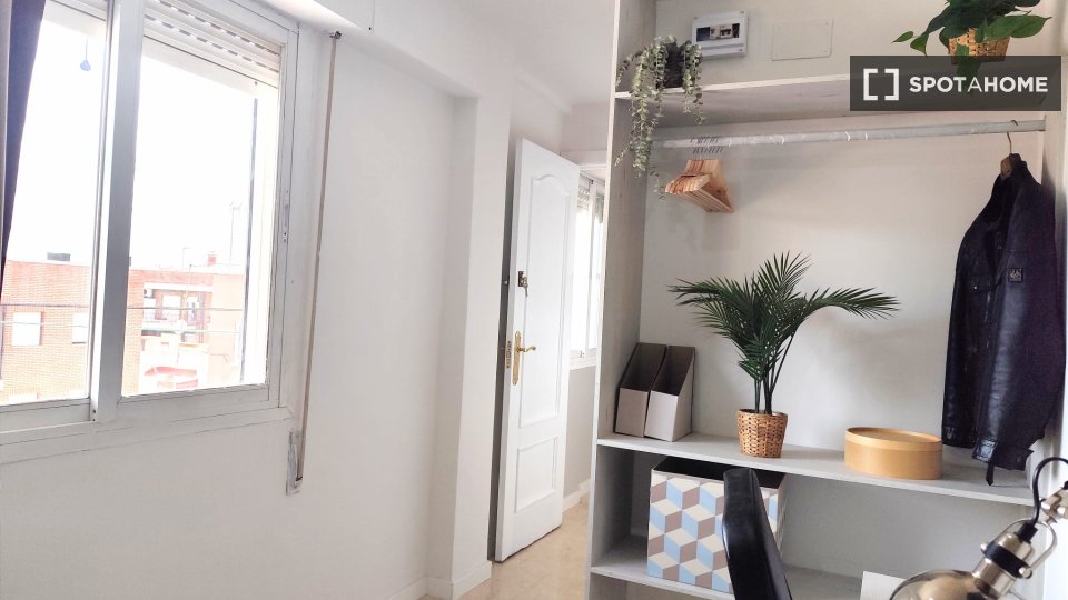 Double room Madrid, 5 beds — photo 6