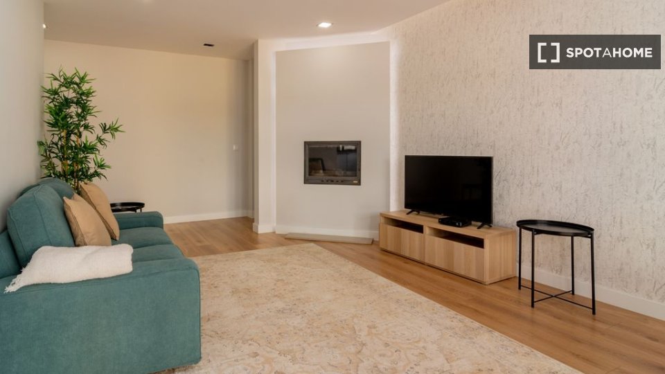Apartment Lisbon, 3 beds — photo 2