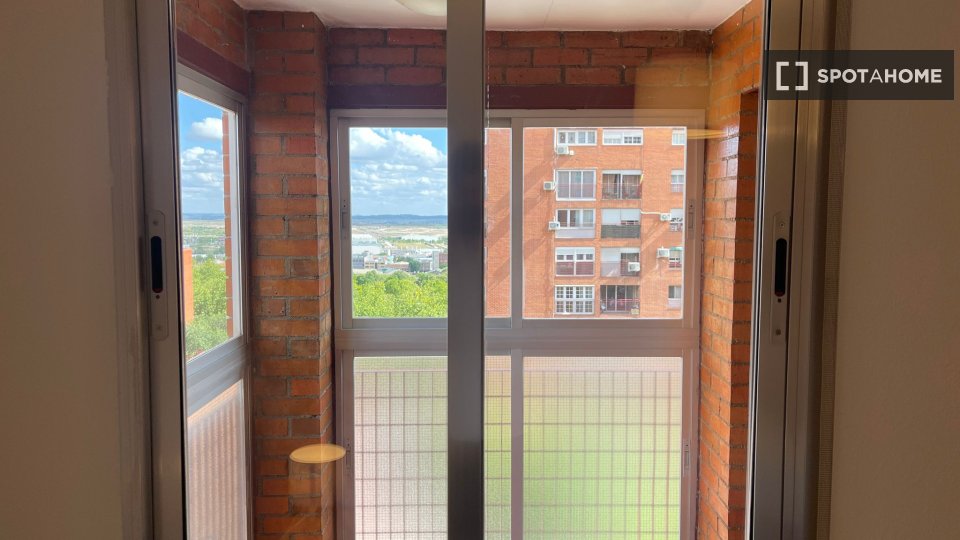 Double room Madrid, 3 beds — photo 4