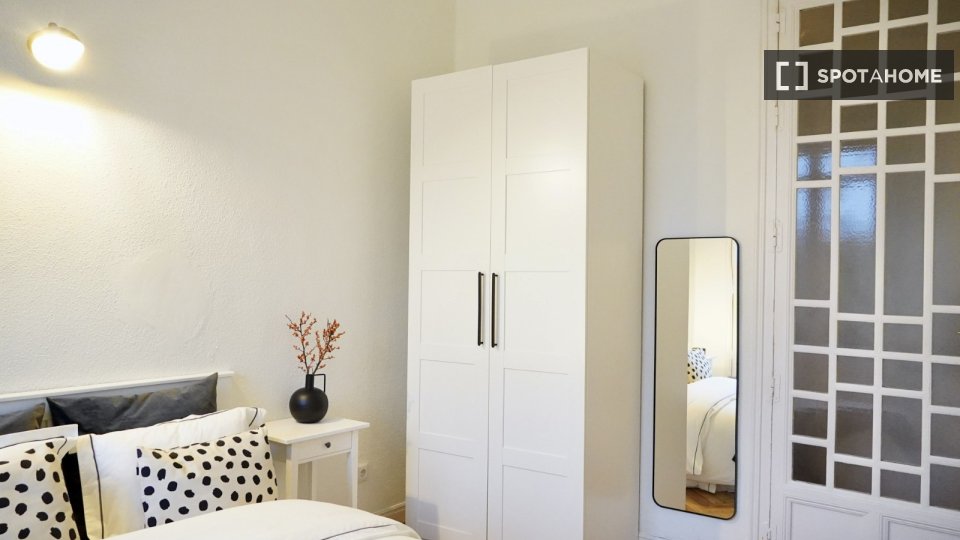 Double room Madrid, 8 beds — photo 89