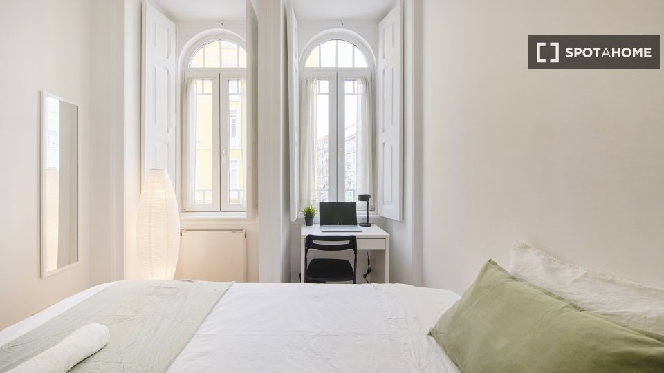 Double room Lisbon, 9 beds — photo 13