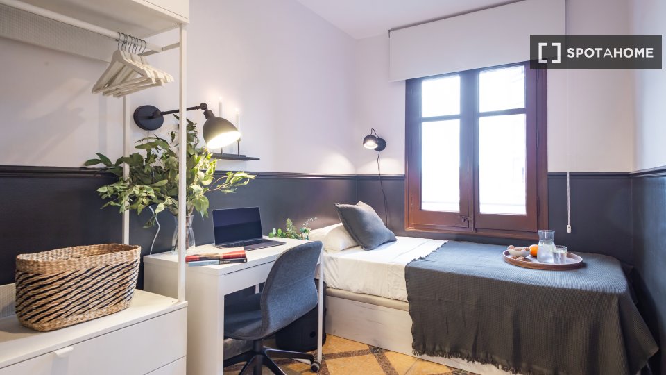 Double room Barcelona, 16 beds, 380m² — photo 19