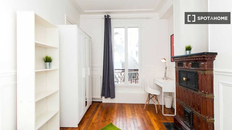 Double room Paris, 4 beds, 70m² — photo 3