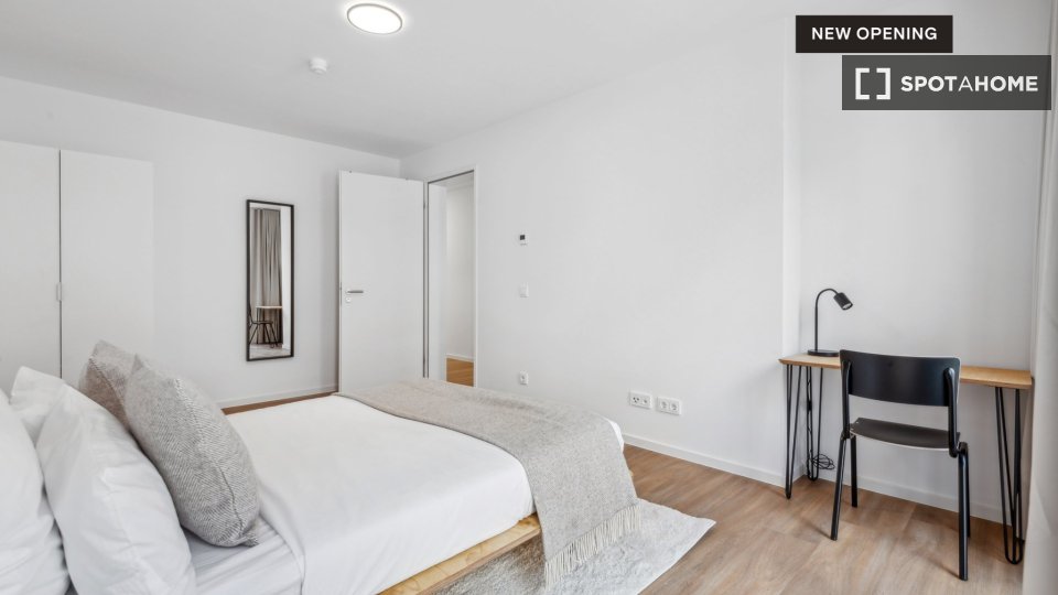 Double room Berlin, 3 beds, 90m² — photo 6