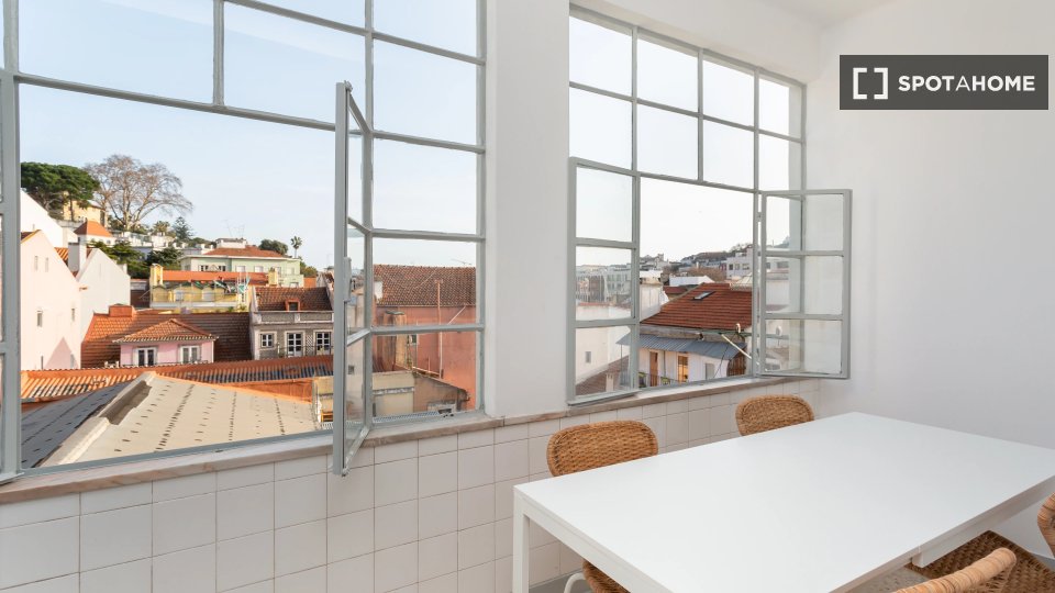 Double room Lisbon, 6 beds — photo 17