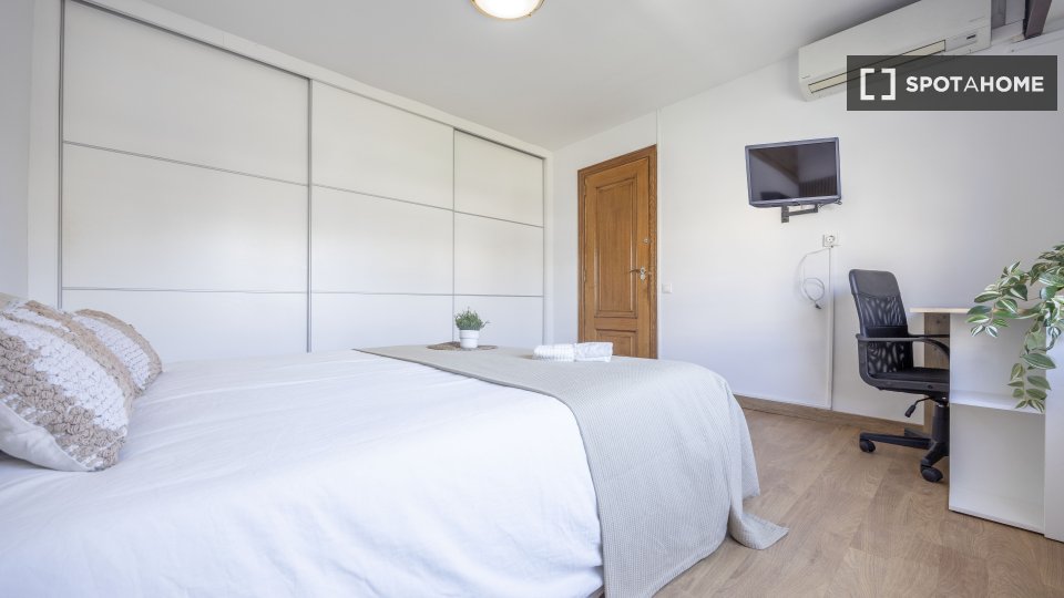 Chambre double Valence, 5 chambres, 130m² — photo 14