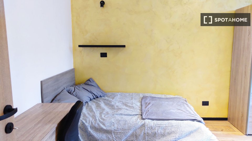 Camera doppia Torino, 3 camere, 90m² — foto 2