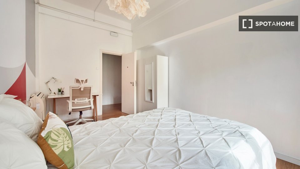 Double room Lisbon, 11 beds — photo 16
