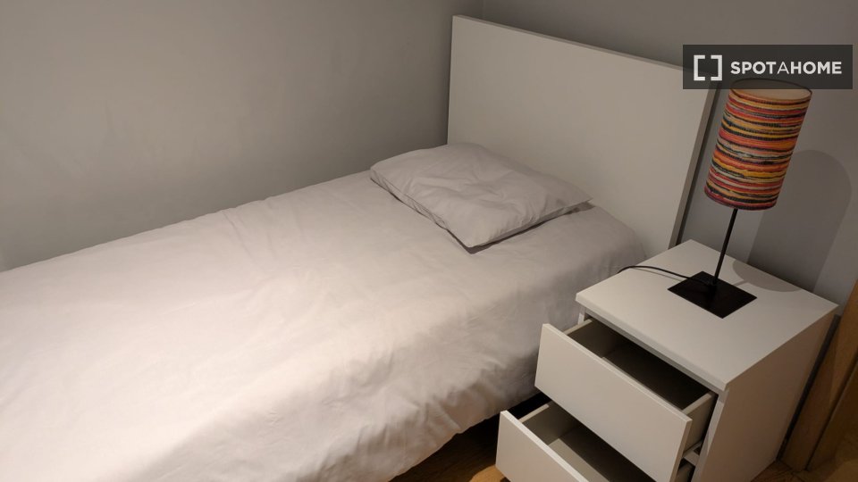 Double room Lisbon, 4 beds, 120m² — photo 2