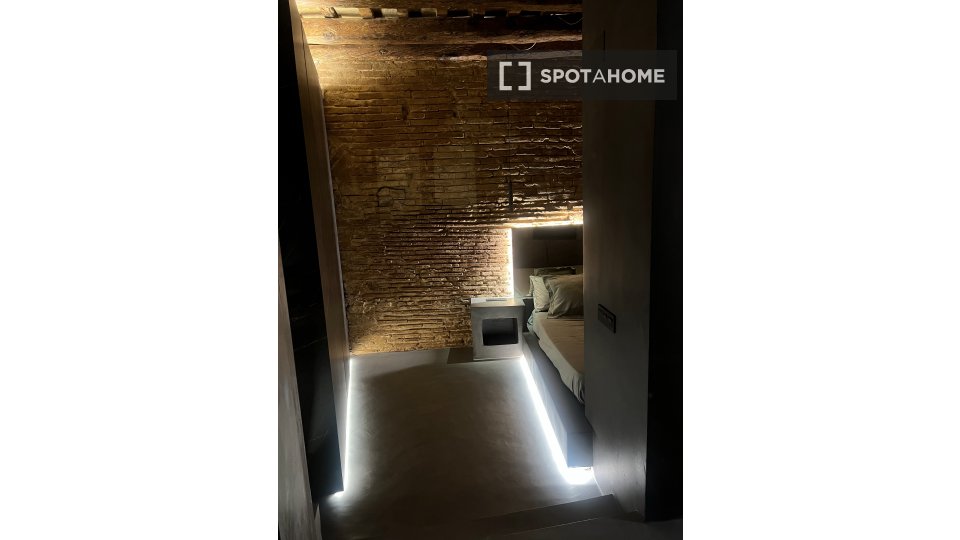 Double room Barcelona, 2 beds, 51m² — photo 1