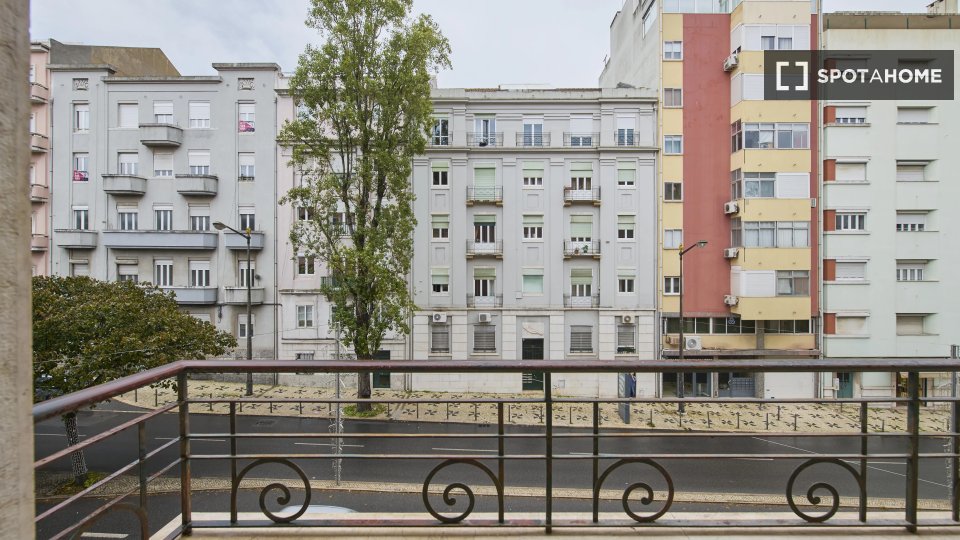 Double room Lisbon, 6 beds — photo 4