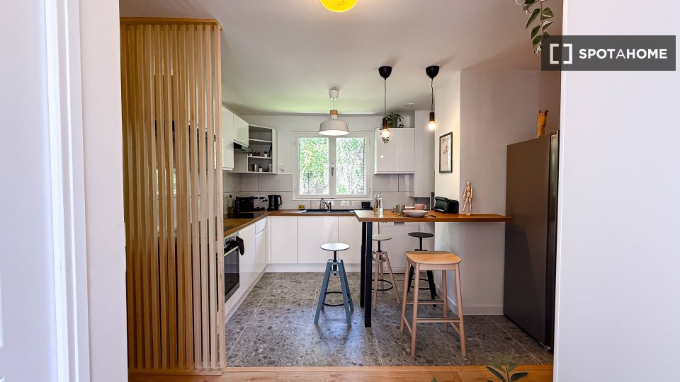 Double room Lyon, 3 beds, 66m² — photo 16