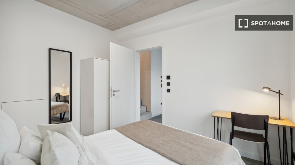 Double room Berlin, 3 beds, 79m² — photo 7