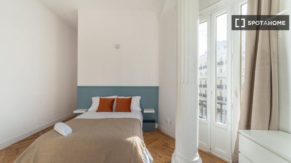 Double room Madrid, 9 beds — photo 8