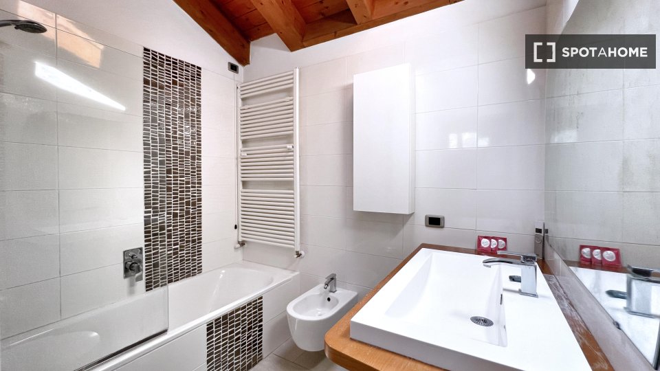 Apartment Bologna, 2 beds, 78m² — photo 11
