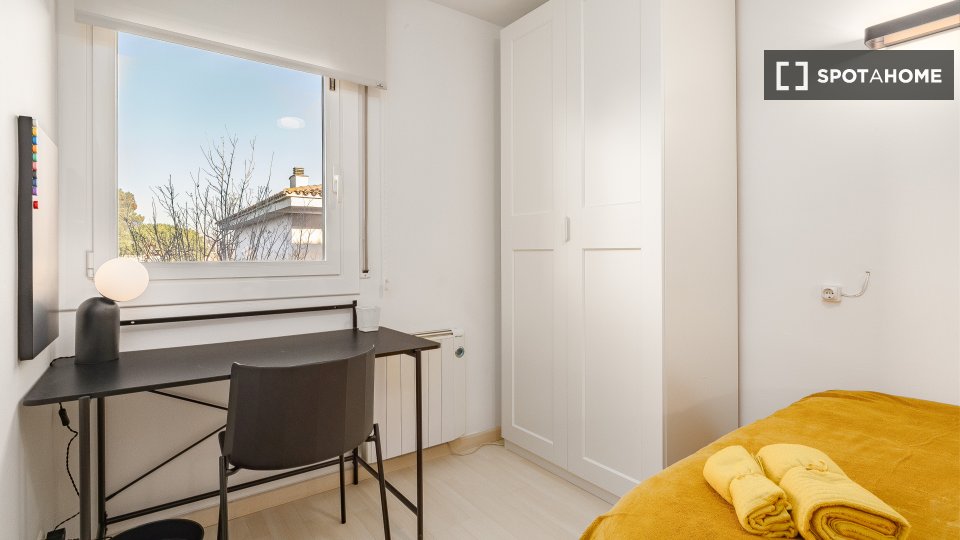 Double room Barcelona, 4 beds, 120m² — photo 9
