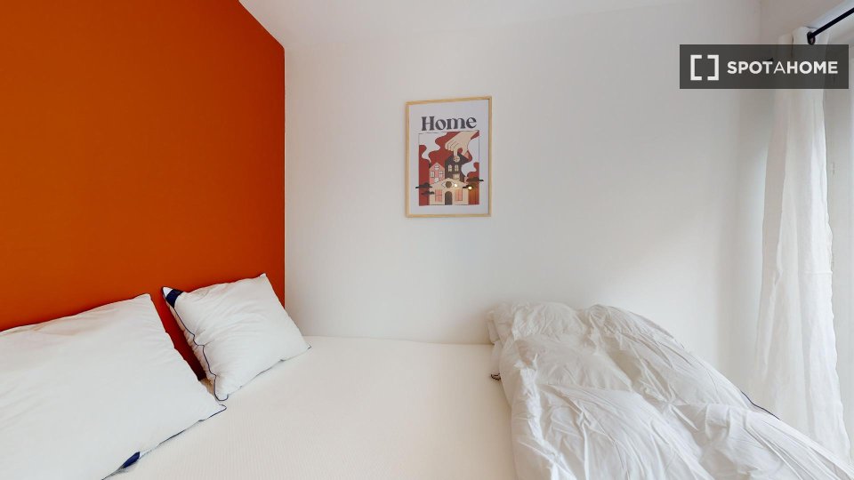 Double room Marseille, 15 beds — photo 4