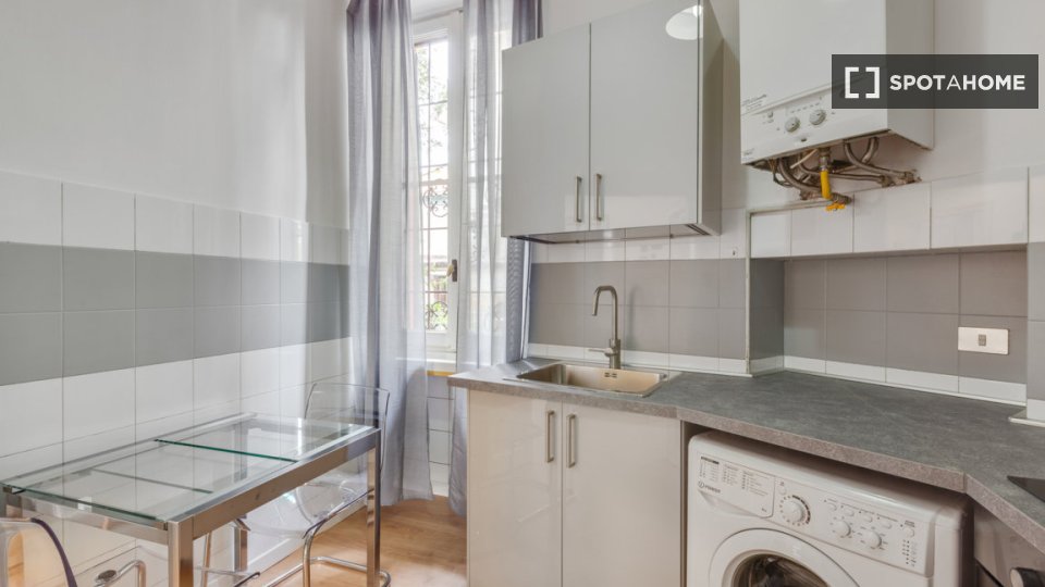 Double room Milan, 2 beds, 70m² — photo 9