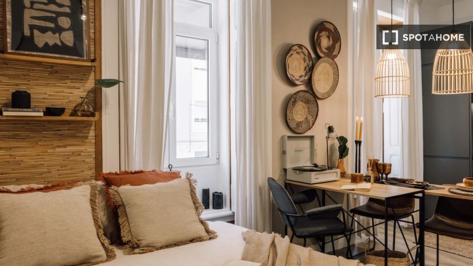 Apartment Lisbon, 1 bed — photo 2